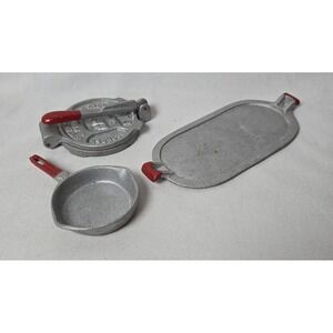 Vintage Metal Tortilla Maker Platter And Fry Pan Play Kitchen‎ Set